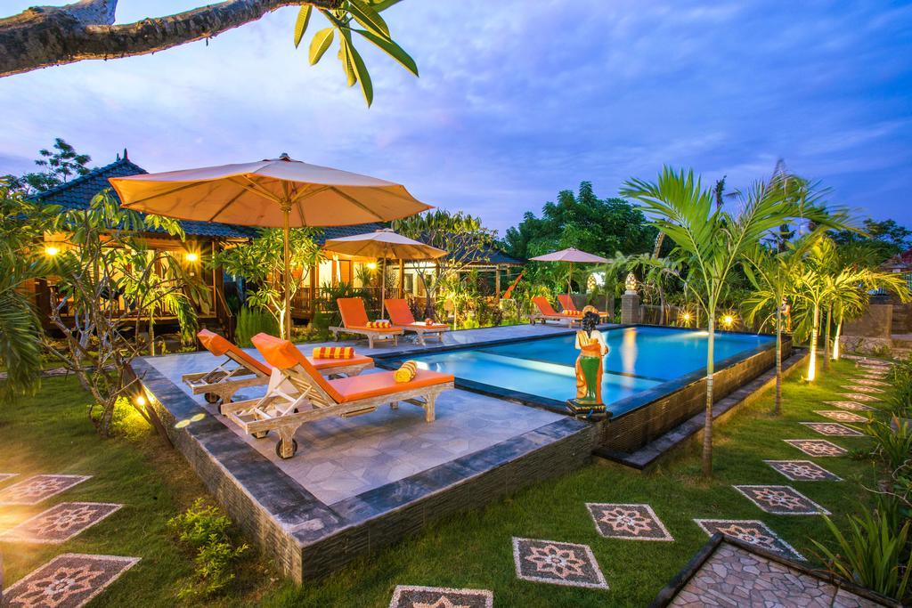 Dinatah Lembongan Villas Exterior photo