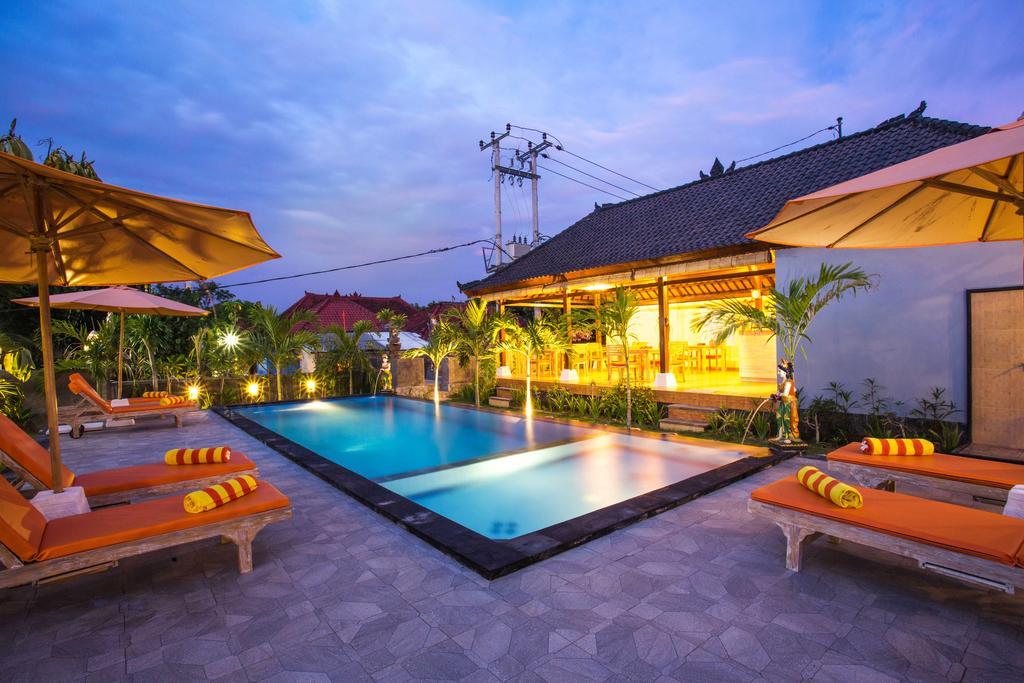 Dinatah Lembongan Villas Exterior photo