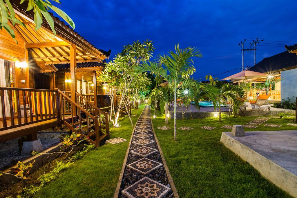 Dinatah Lembongan Villas Exterior photo