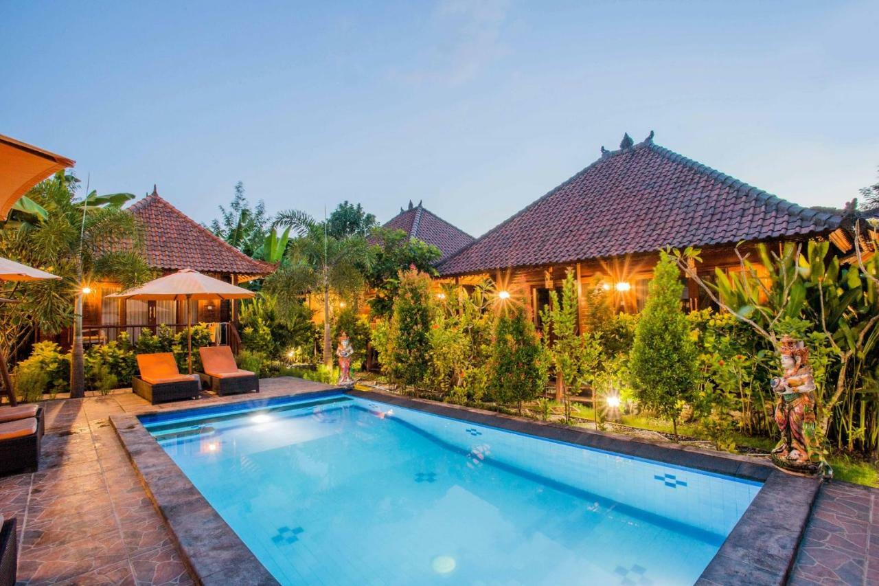 Dinatah Lembongan Villas Exterior photo