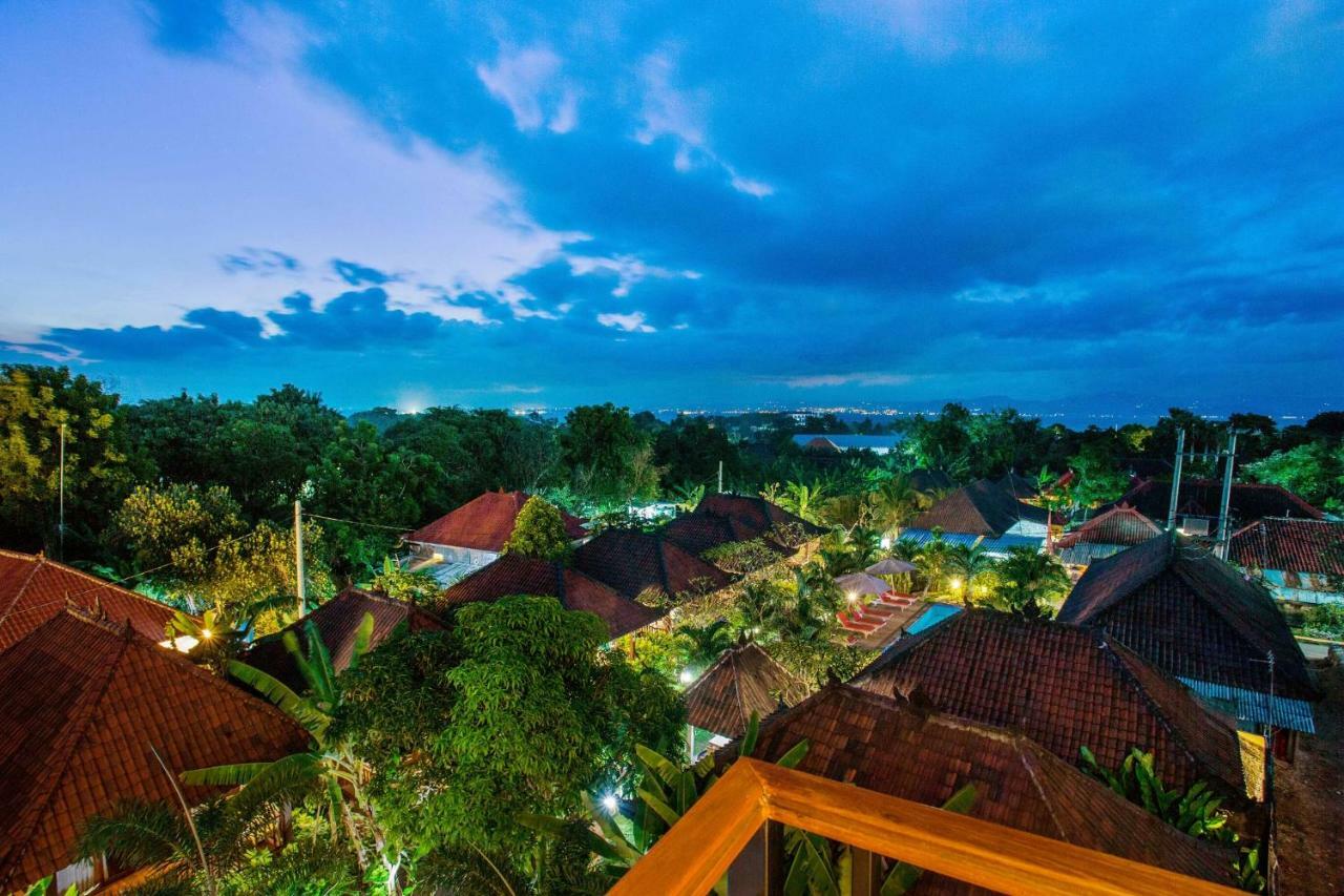 Dinatah Lembongan Villas Exterior photo