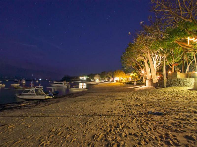 Dinatah Lembongan Villas Exterior photo